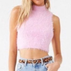 PLUS FUZZY PINK CROPPED TURTLENECK
